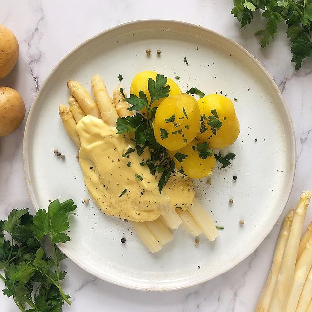 Deutschlandweit im Handelsregal: Sauce Hollandaise mit 8% frischer ...